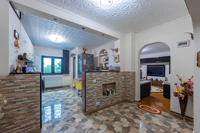 Cornetu, 3 camere, langa Primarie